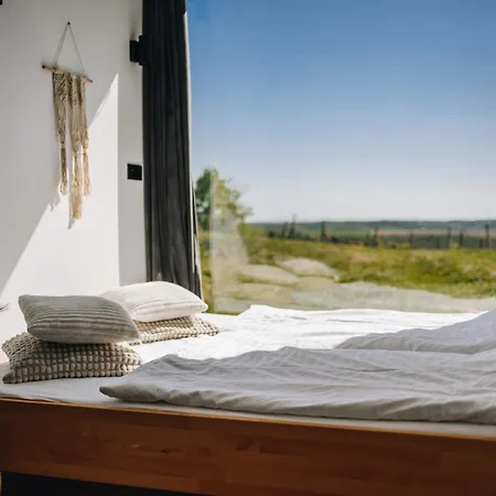 Glamping Na Vyhlidce خيمة فخمة Dolní Kounice