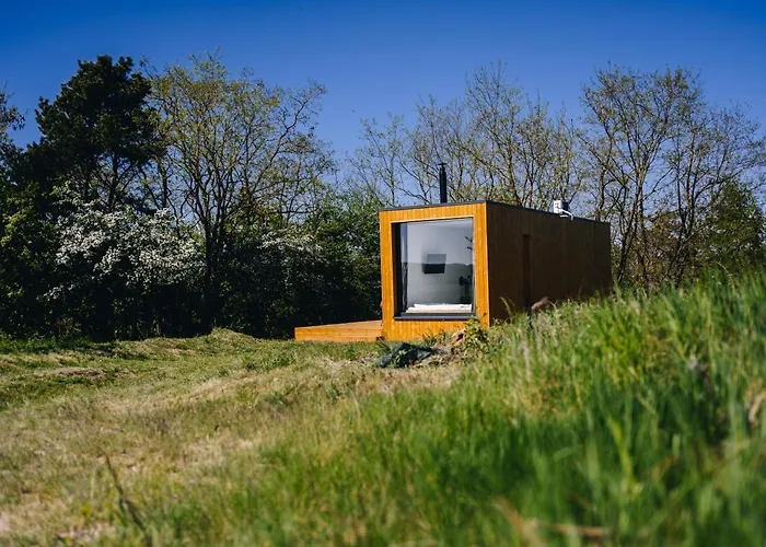 Glamping Na Vyhlidce * Dolní Kounice